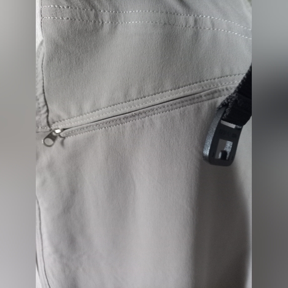 Mountain hard wear capris - Picture 4 of 9